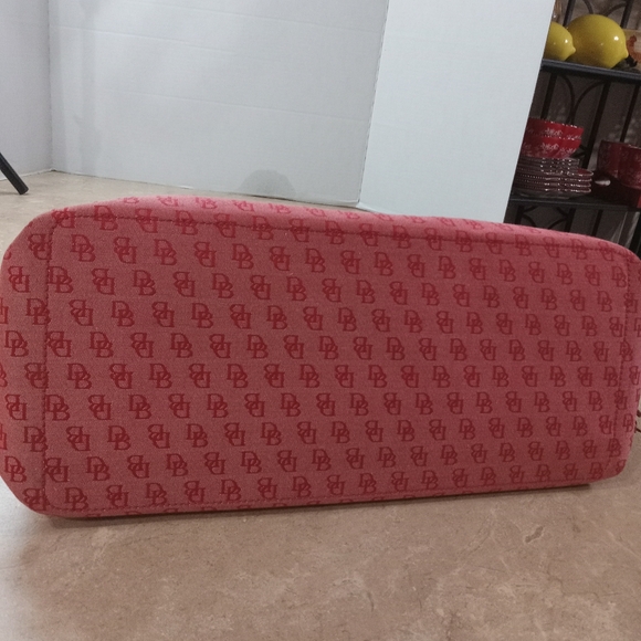 Dooney & Bourke Red and Tan Shoulder Bag - Picture 3 of 7